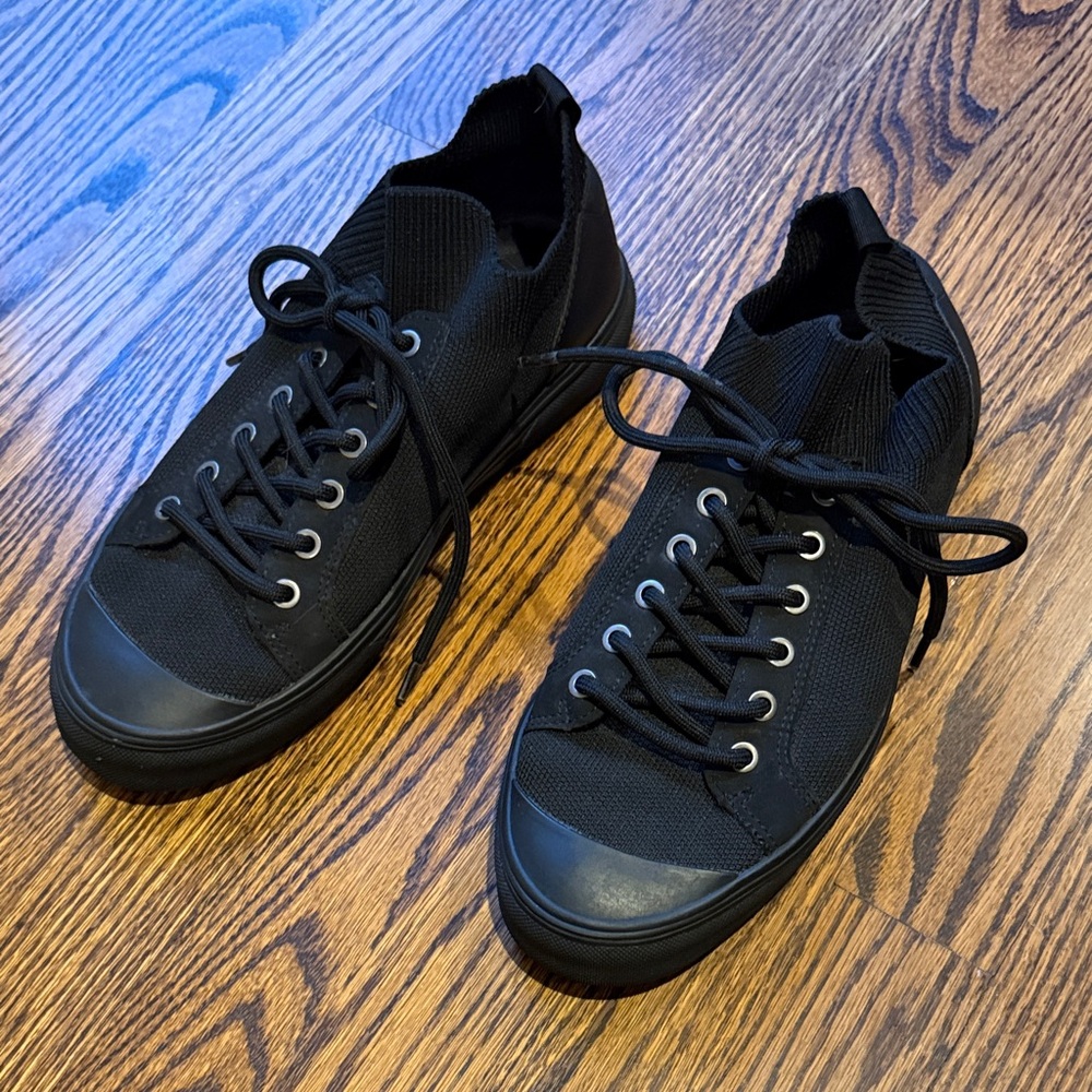 B17 Aldo Black Women's 8 Knit Sneakers